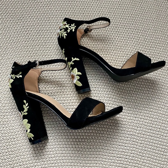 floral embroidered heel | size 9 fit - Picture 1 of 8